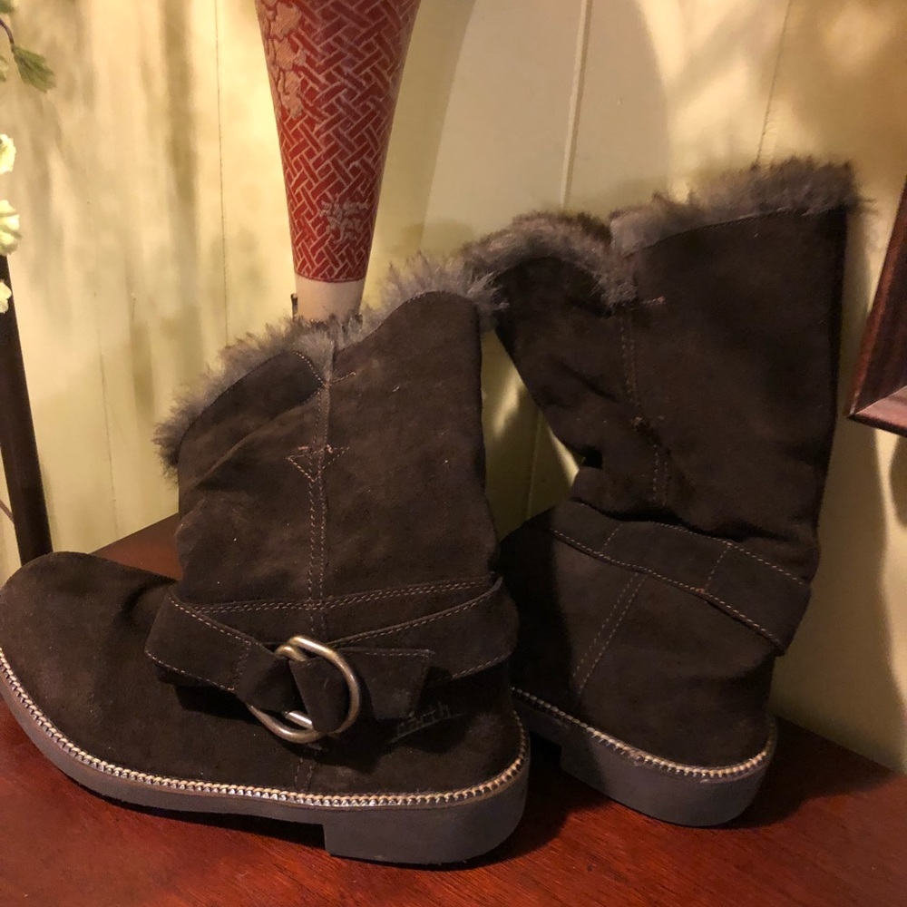 Earth boots 👢 very warm